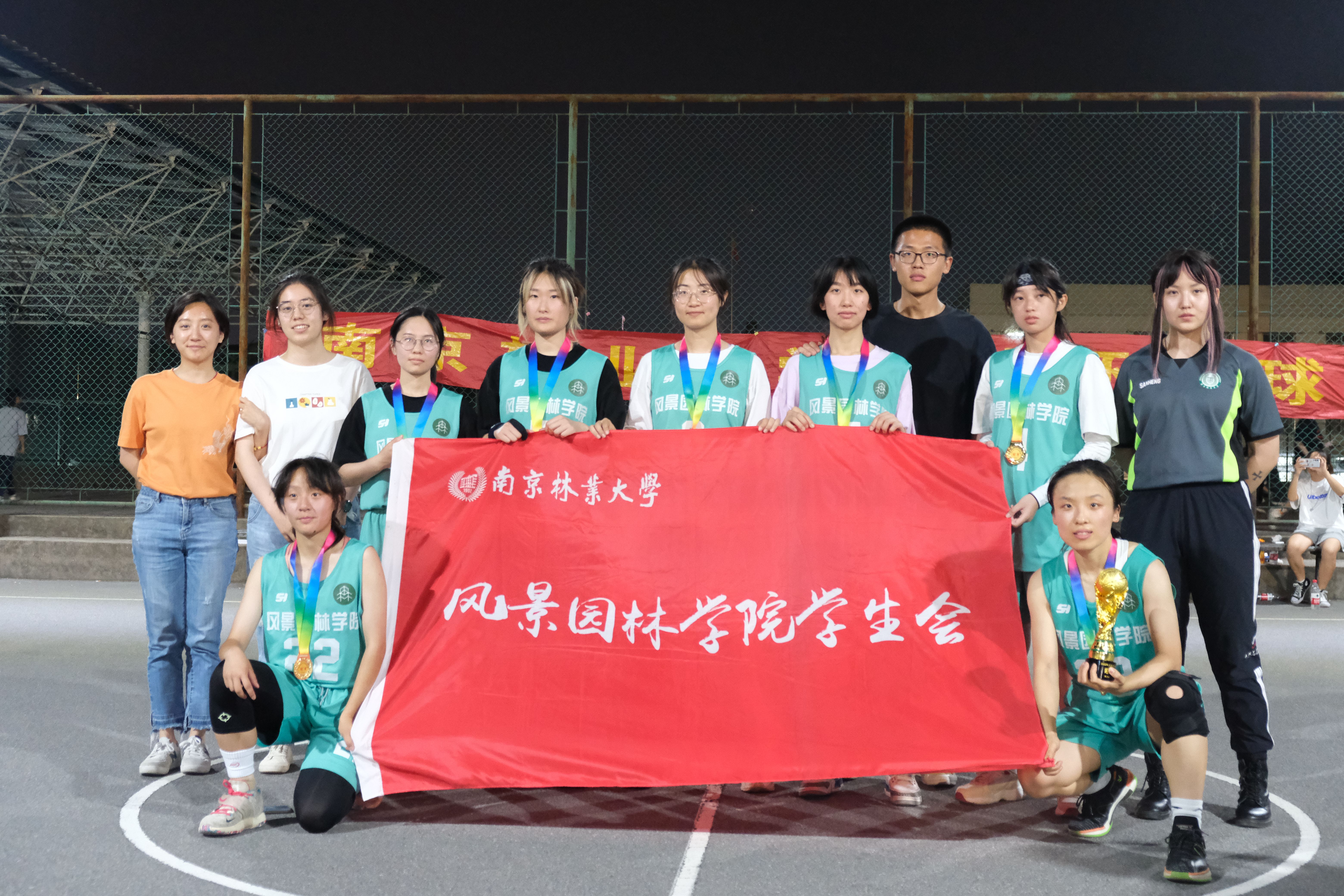 13b05763453269df5a23ee5ef0ea692_副本